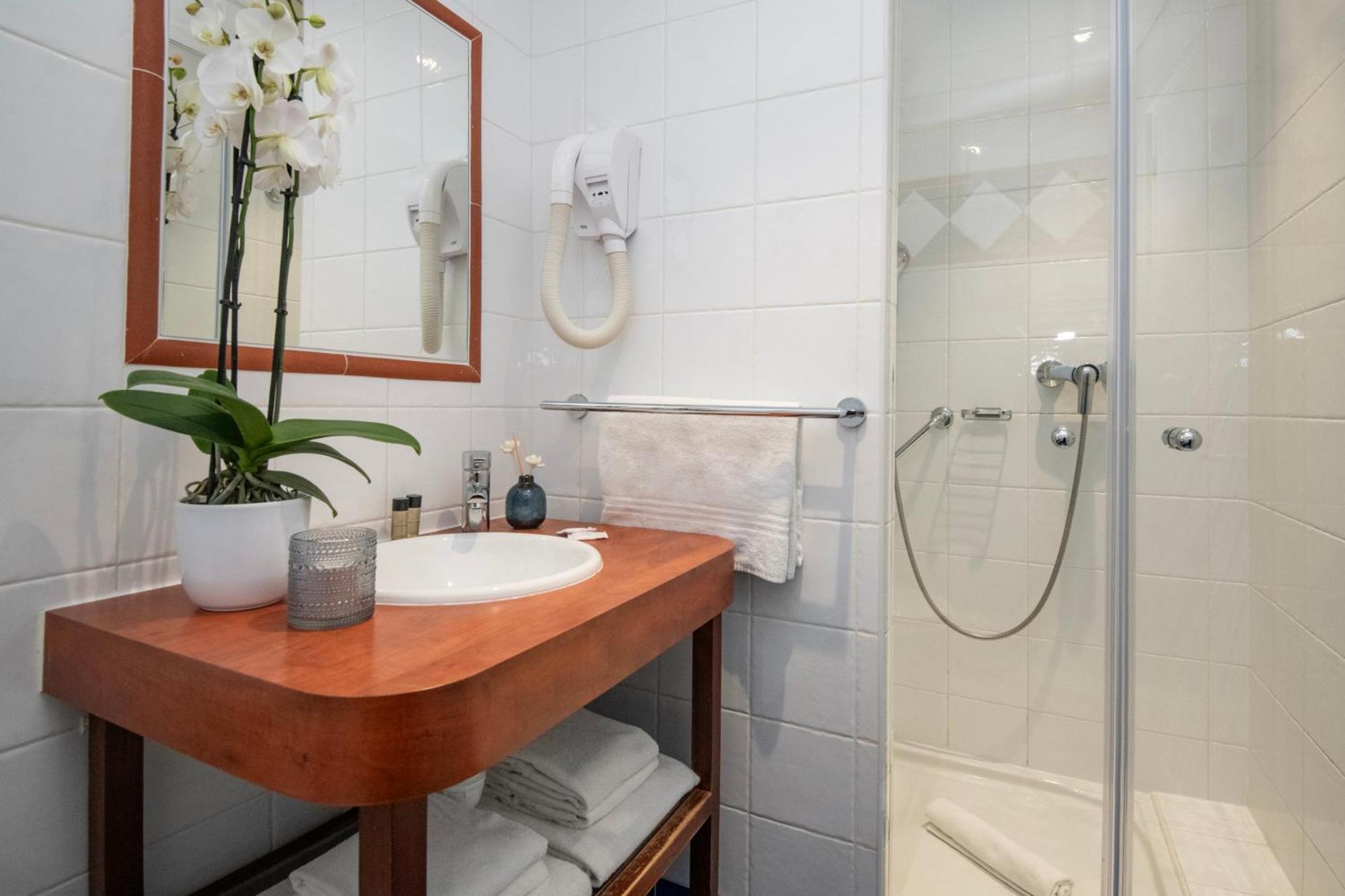 Hotel Vendome Menton - Reouverture Eksteriør billede